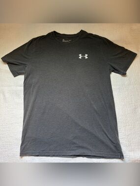 Under Armour Men’s Short Sleeve Logo Tee — Charcoal